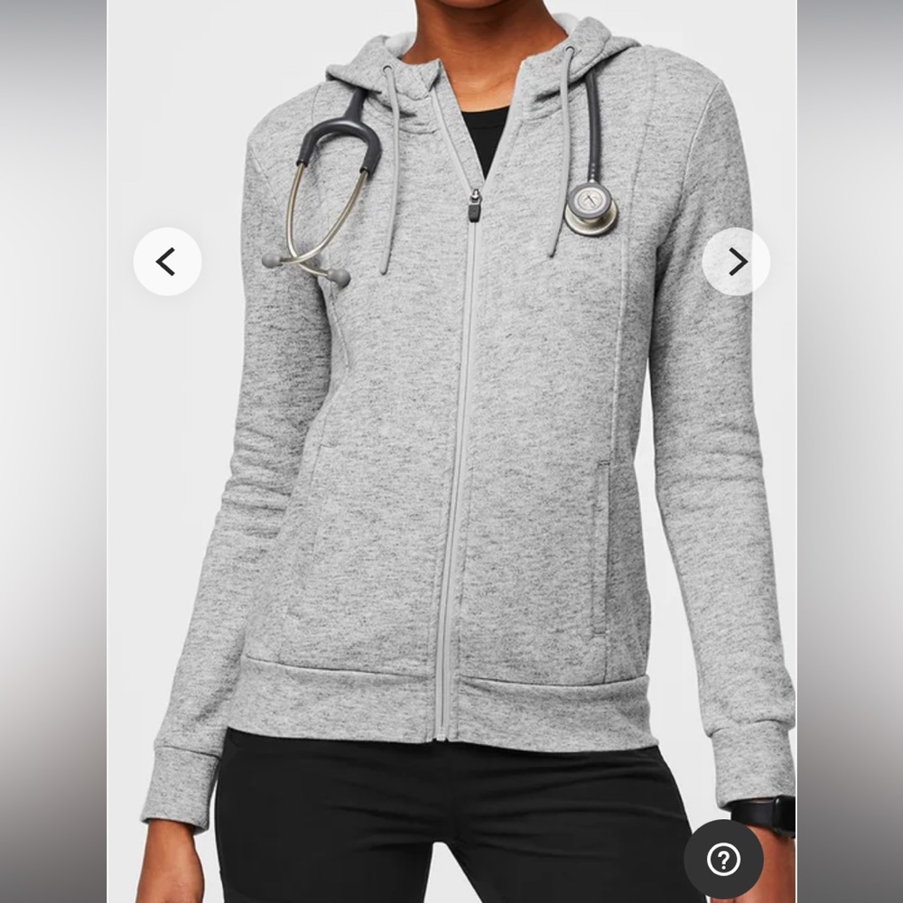 FIGS Women’s Essential Zip-up Hoodie